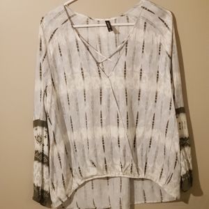 {MASSINI} Flowy Boho Top